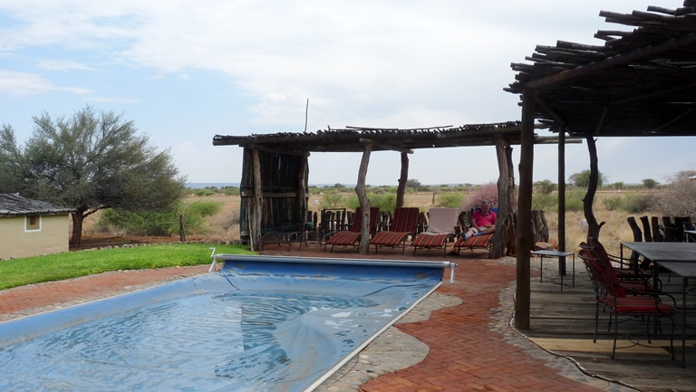 Pool auf Kiripotib